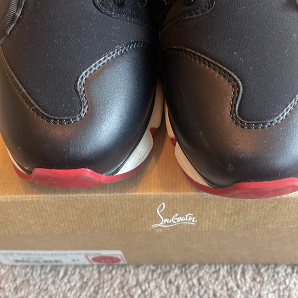 Christian Louboutin - Picture 3 of 8